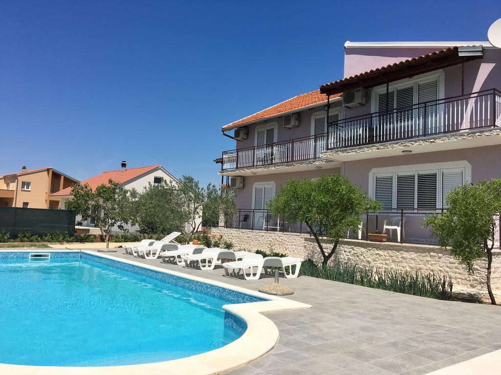 Krkahaus Hotell Lozovac Eksteriør bilde