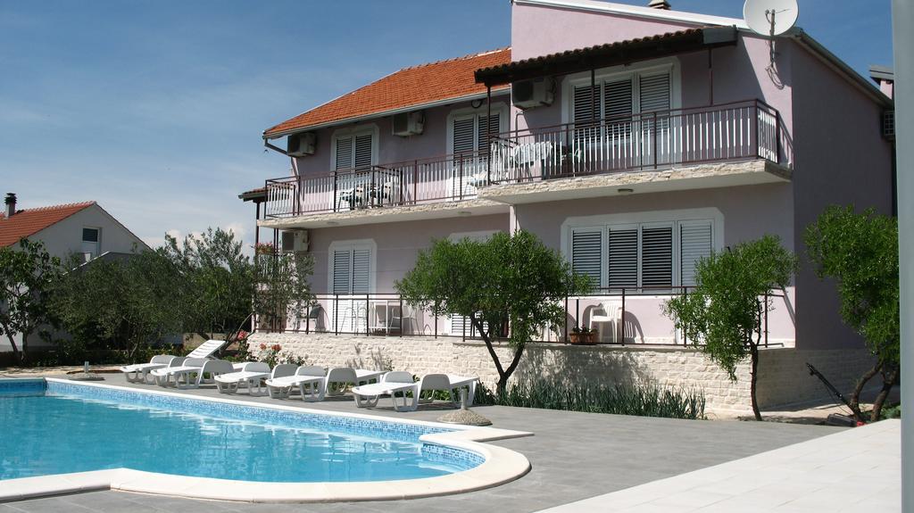 Krkahaus Hotell Lozovac Eksteriør bilde