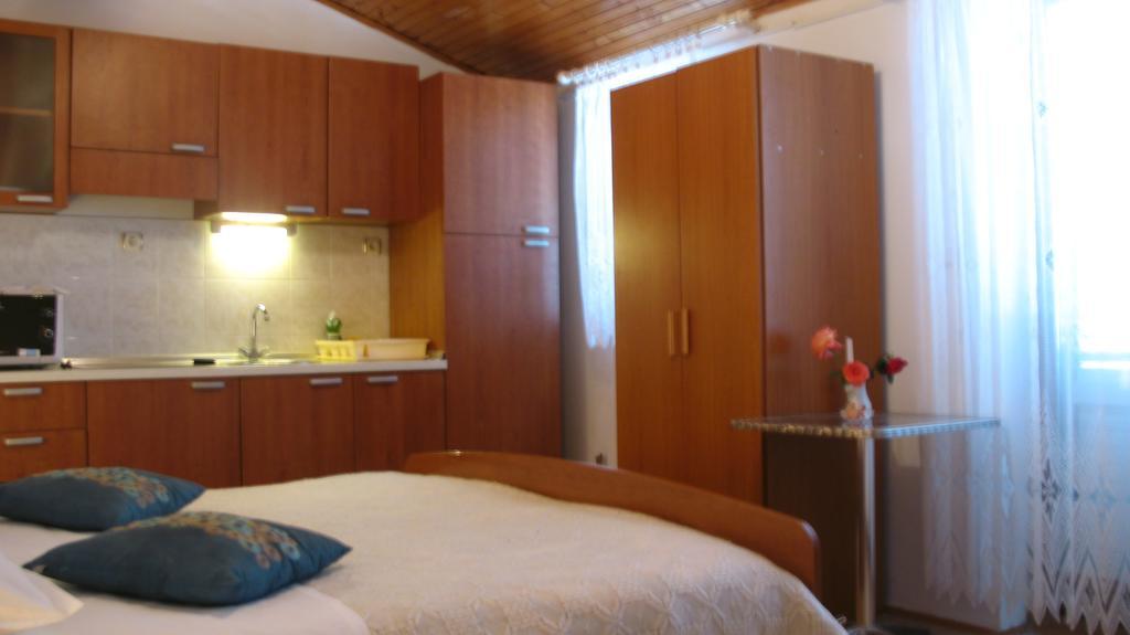 Krkahaus Hotell Lozovac Eksteriør bilde